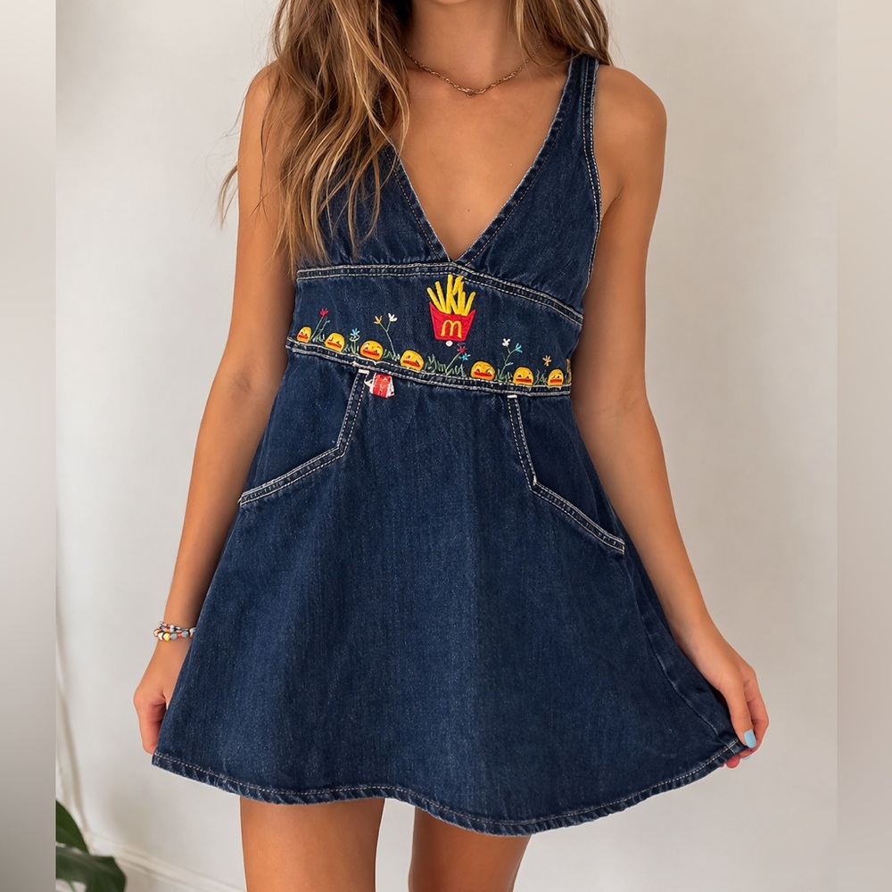 RARE Vintage 1977 McDonald's‎ Denim Dress with Embroidery size 10 youth
